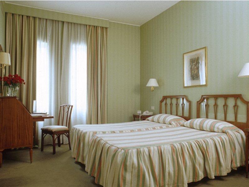 Hotel Commodore Roma Quarto foto